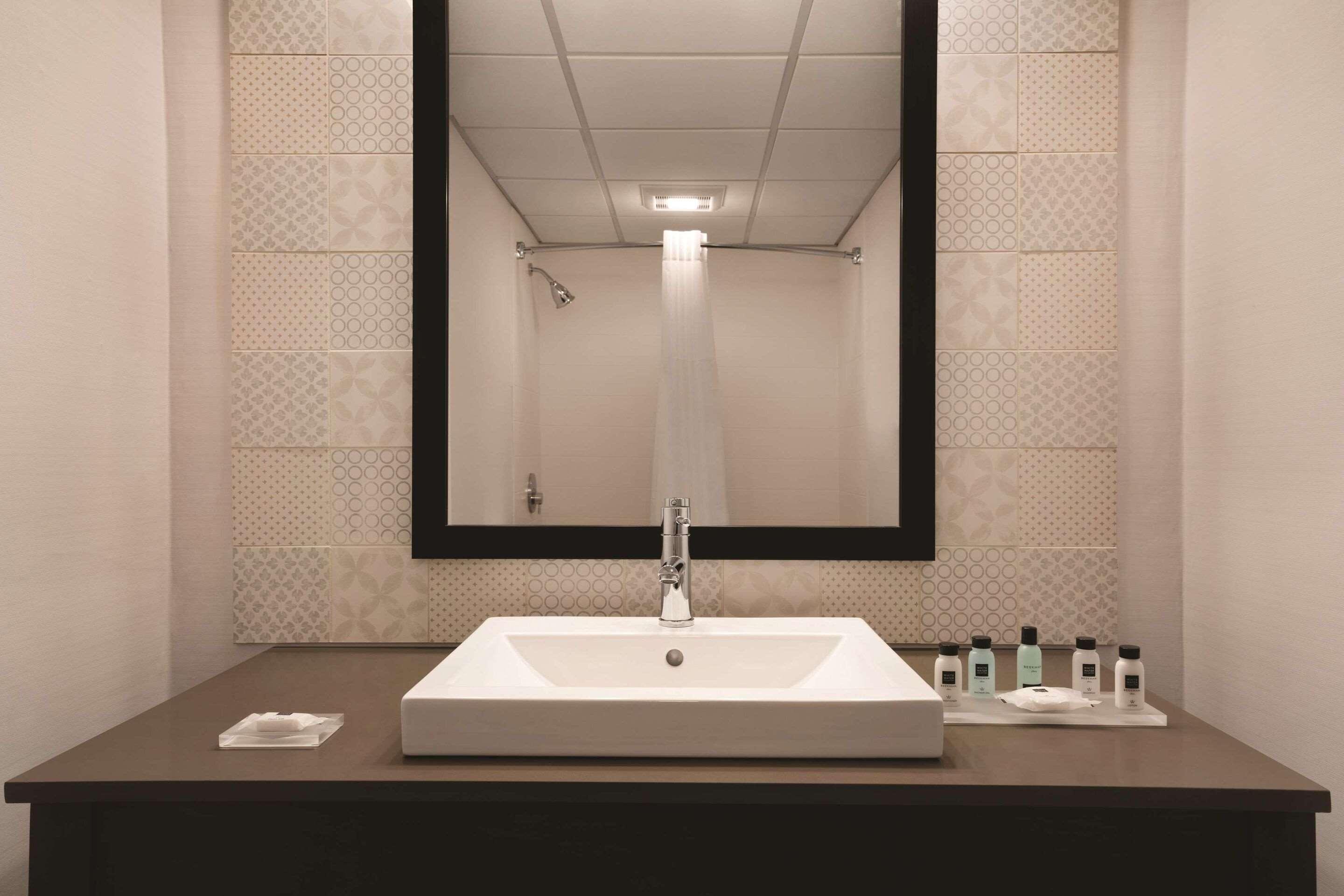 Comfort Inn & Suites Liverpool - Syracuse North Екстер'єр фото