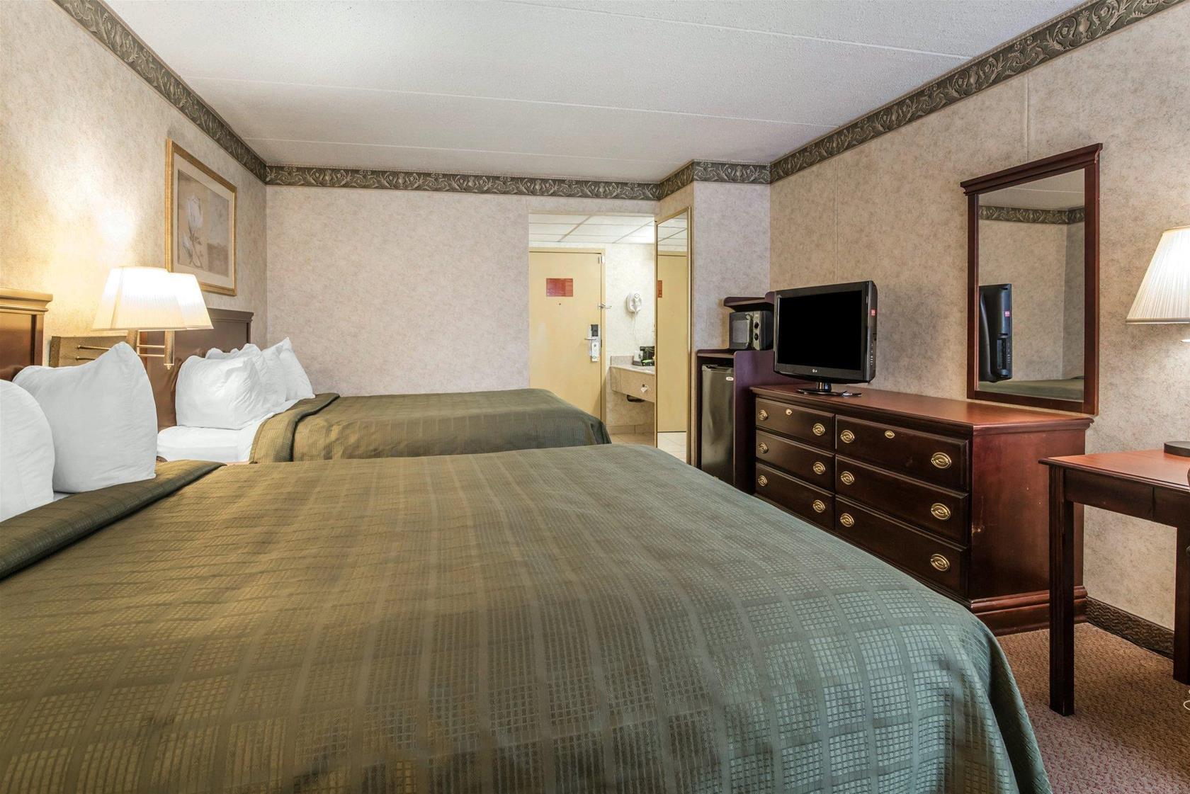 Comfort Inn & Suites Liverpool - Syracuse North Екстер'єр фото
