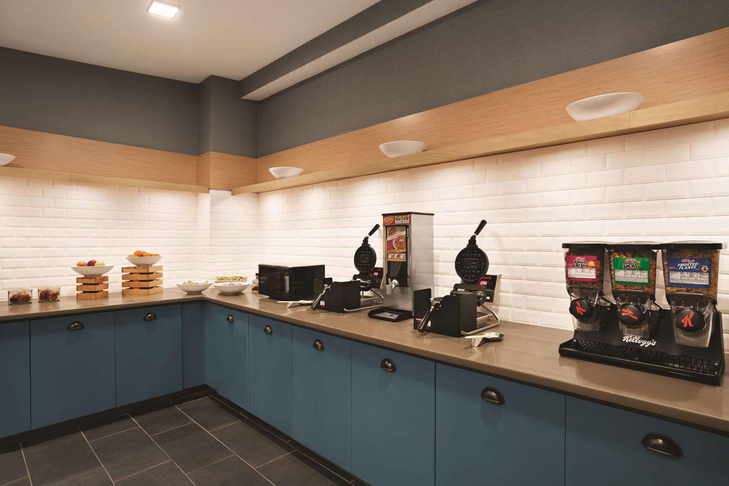 Comfort Inn & Suites Liverpool - Syracuse North Екстер'єр фото