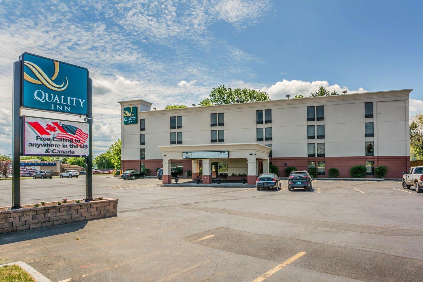 Comfort Inn & Suites Liverpool - Syracuse North Екстер'єр фото