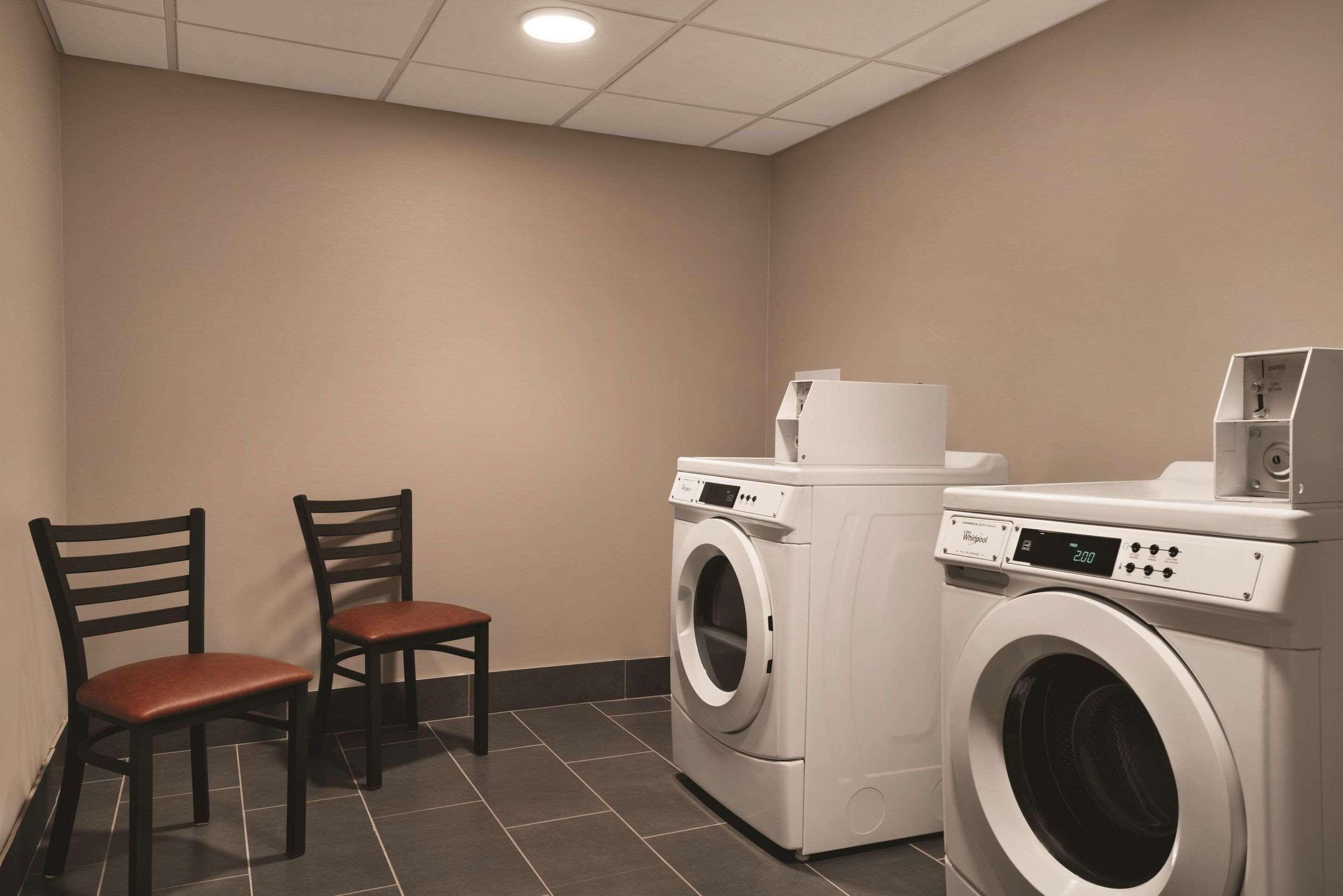 Comfort Inn & Suites Liverpool - Syracuse North Екстер'єр фото