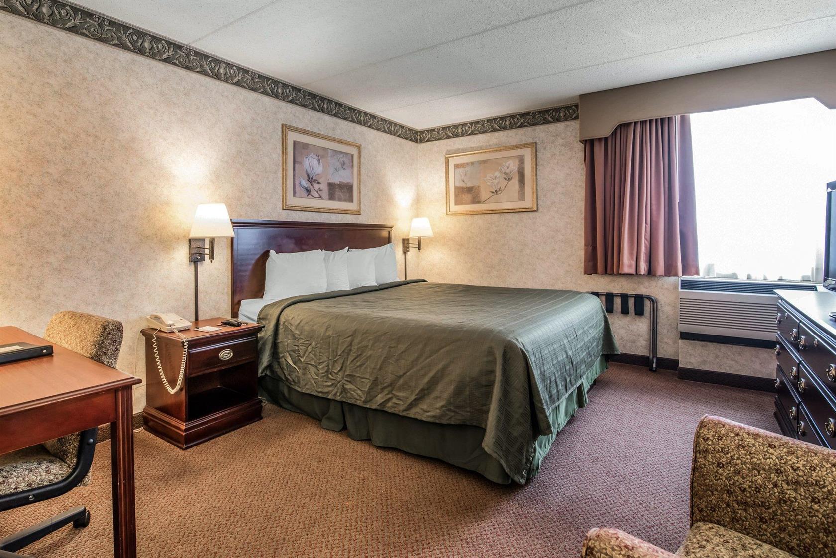 Comfort Inn & Suites Liverpool - Syracuse North Екстер'єр фото