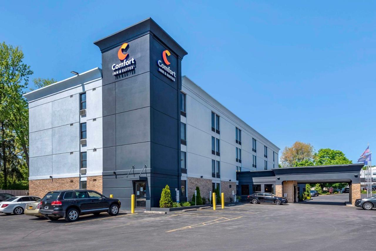 Comfort Inn & Suites Liverpool - Syracuse North Екстер'єр фото
