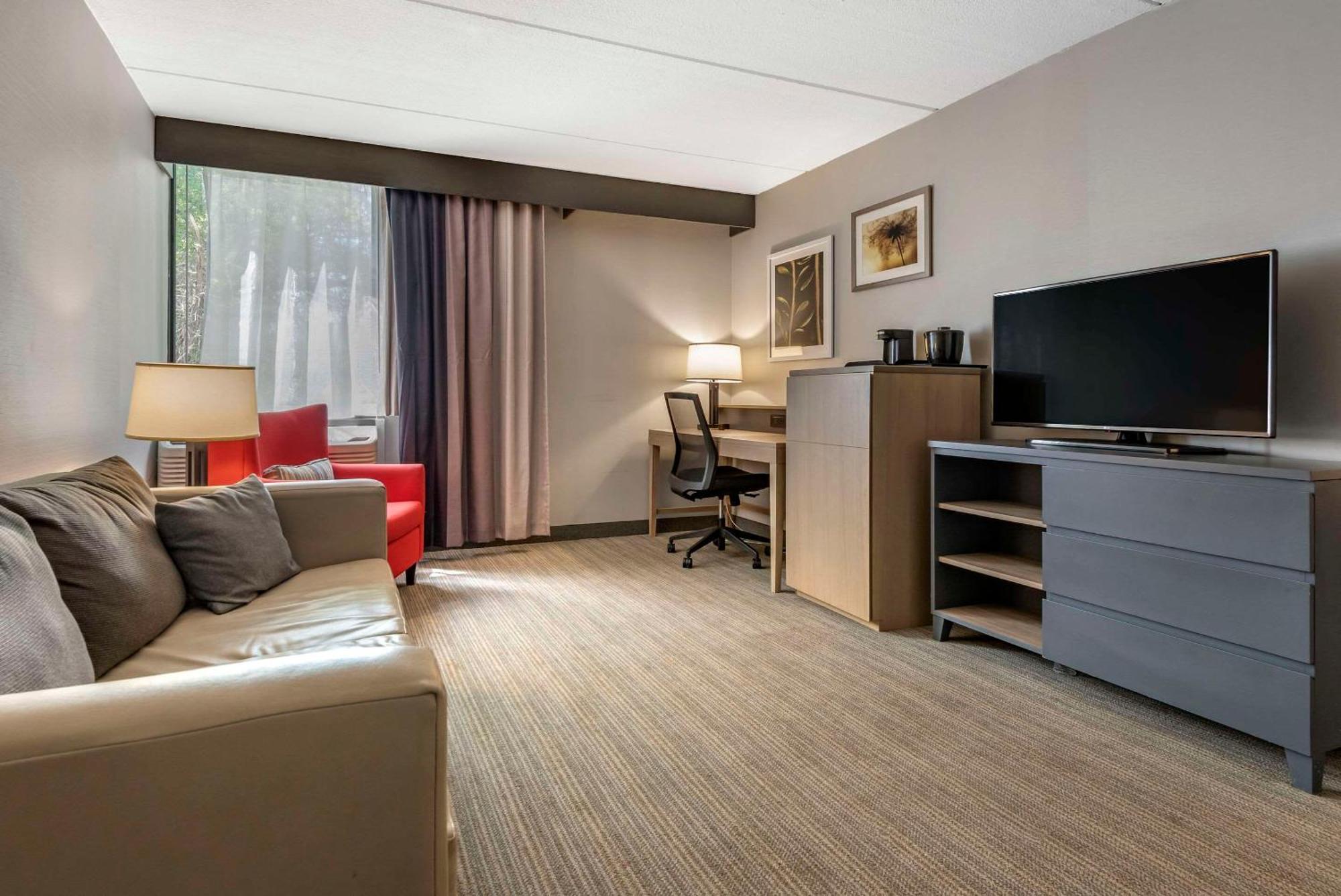 Comfort Inn & Suites Liverpool - Syracuse North Екстер'єр фото
