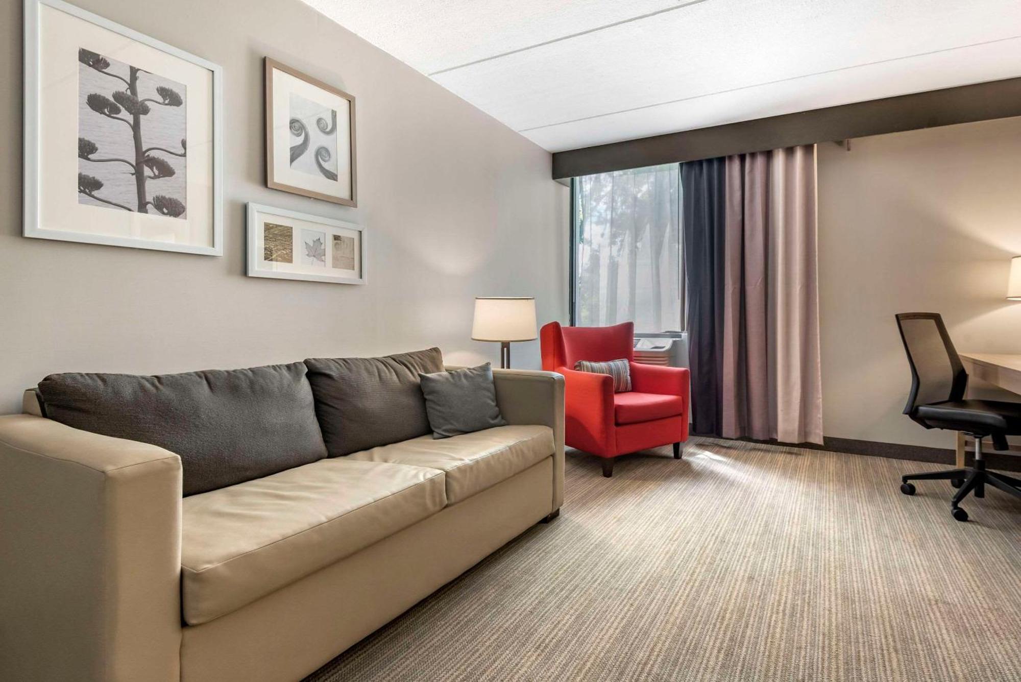 Comfort Inn & Suites Liverpool - Syracuse North Екстер'єр фото