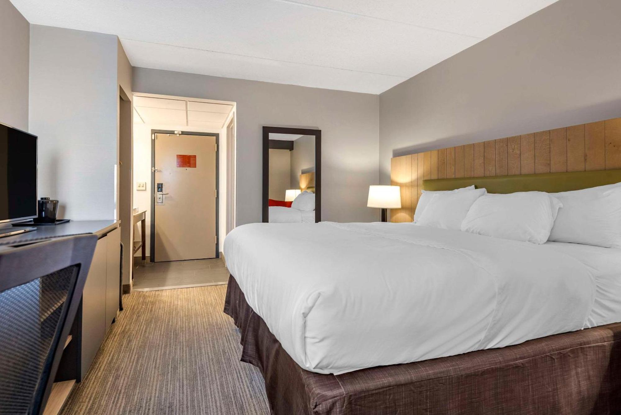 Comfort Inn & Suites Liverpool - Syracuse North Екстер'єр фото
