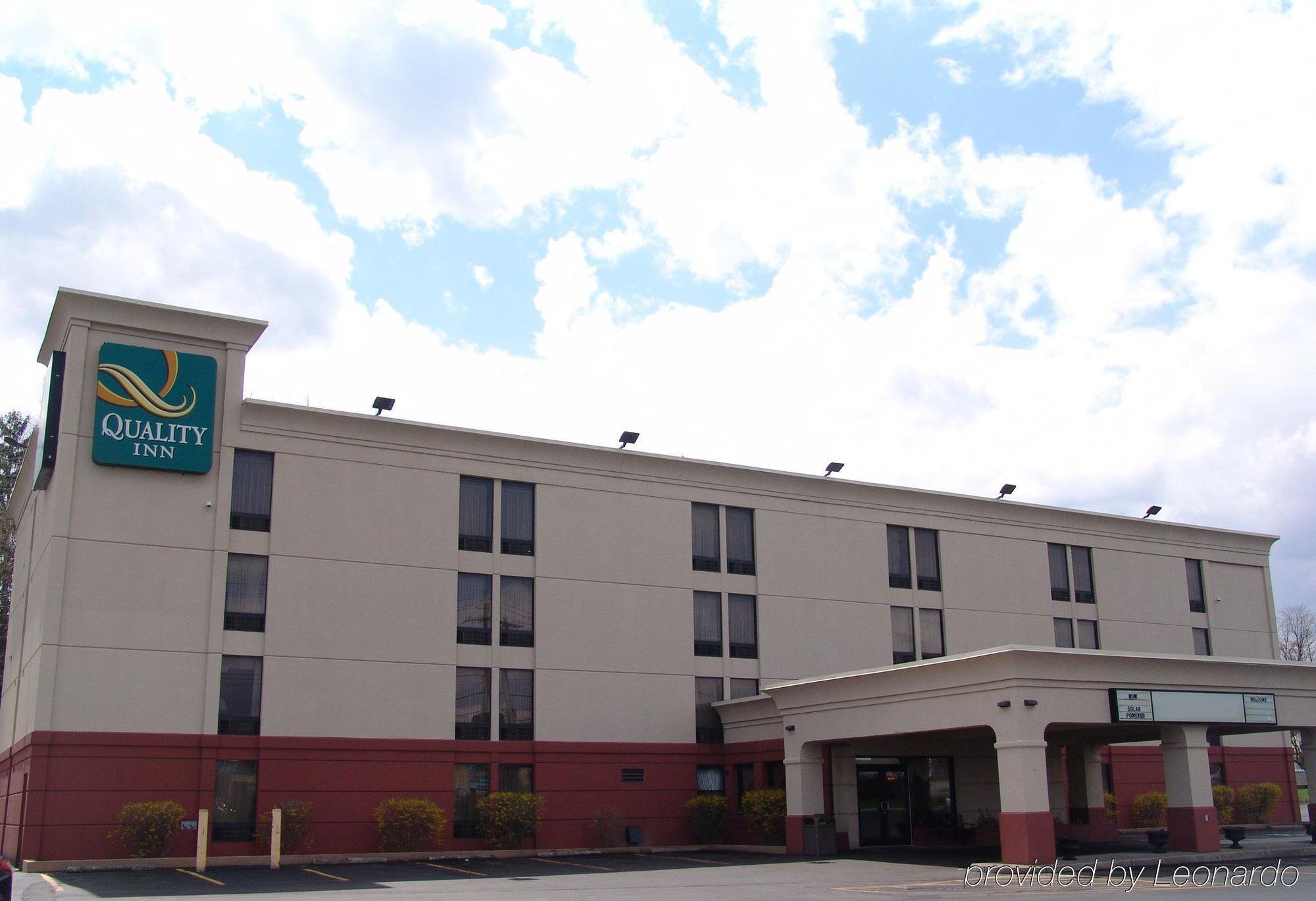 Comfort Inn & Suites Liverpool - Syracuse North Екстер'єр фото